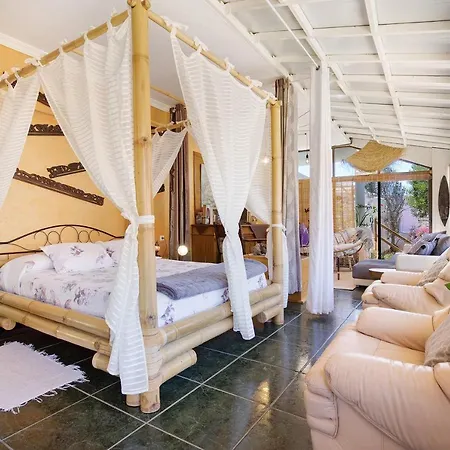 Kikiki House Loft Veranda Vallebron